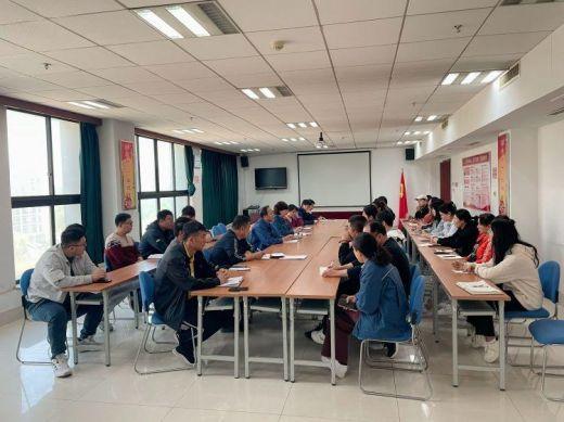 簡篇-【初心產(chǎn)發(fā) 四融五有】“五一”我在崗丨堅守詮釋責任 服務彰顯擔當