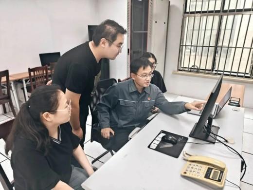 簡篇-初心產(chǎn)發(fā)·紅心向黨 | 吳可德:深耕細(xì)作篤前行 賡續(xù)民生勇?lián)?dāng)